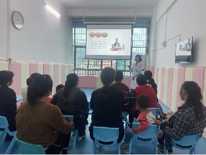 新宁县人民医院儿保康复科开展关注自闭症儿童活动