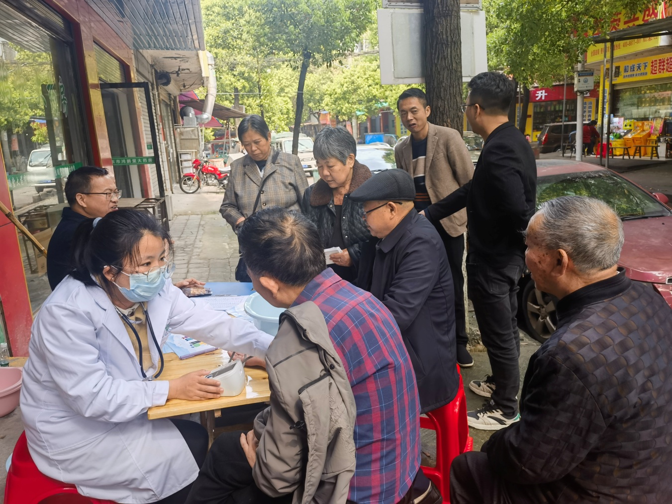 邵东市两家医院启动2024年老年人免费健康体检工作