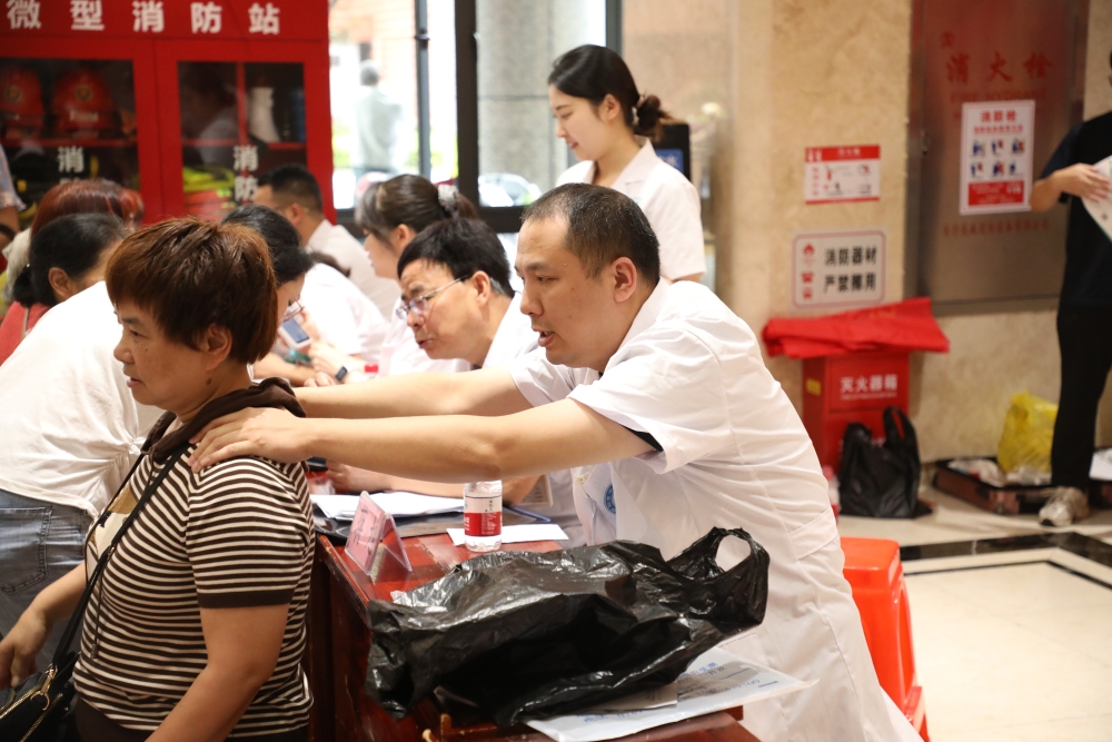 湖南省康复专科医联体大型巡讲活动走进新宁县人民医院