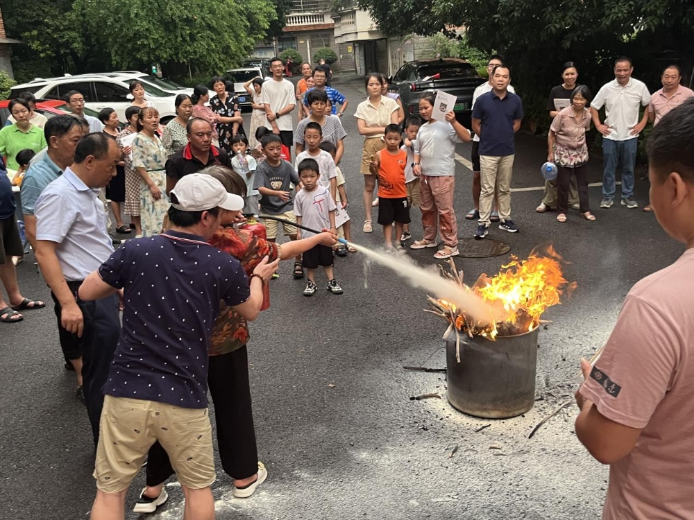 邵东市两市塘街道开展安全生产强化月活动
