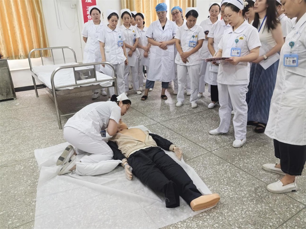 洞口县人民医院举办护理应急储备人员培训班