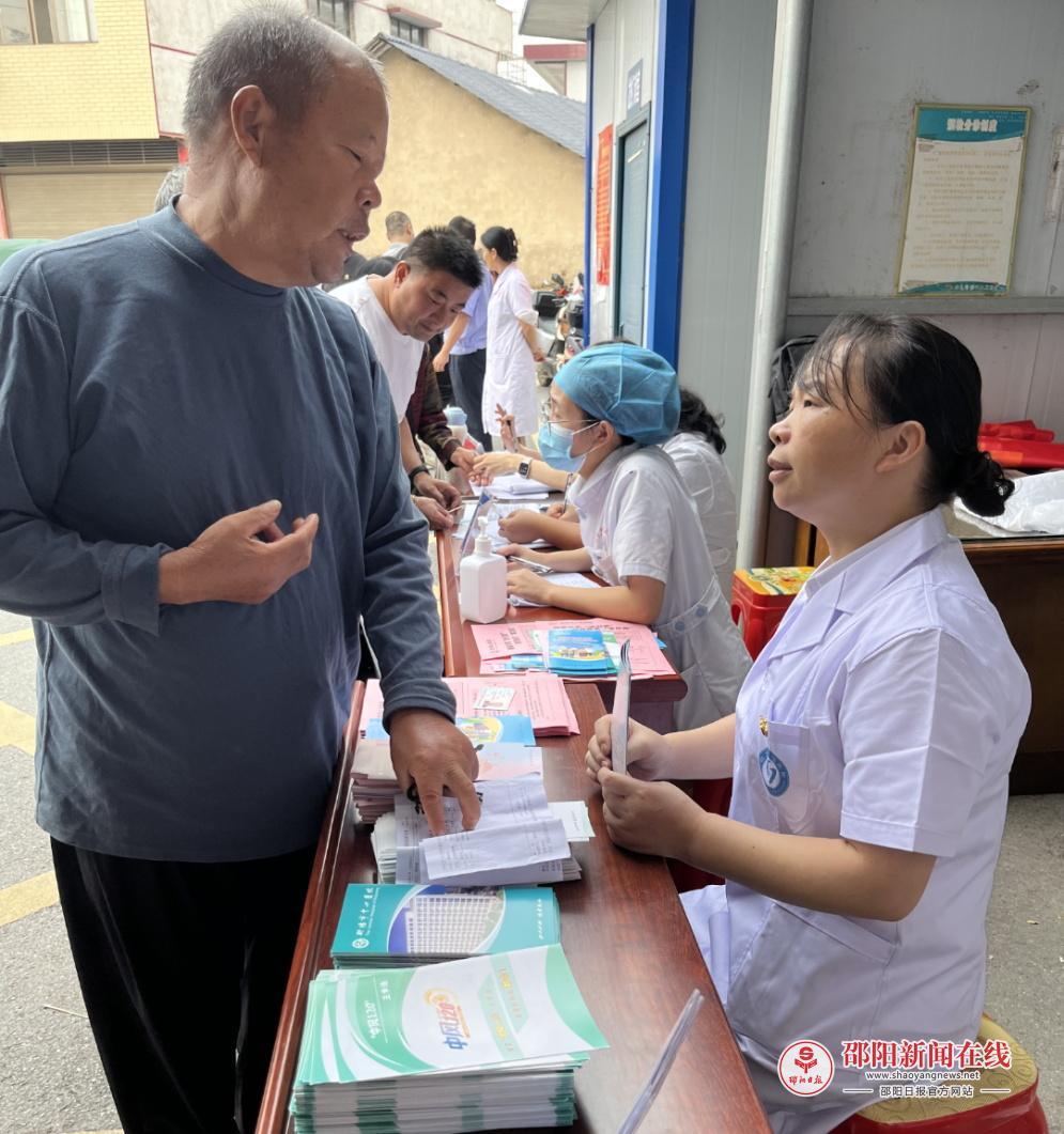 血栓与共病——邵阳市中心医院开展血栓防治宣传活动