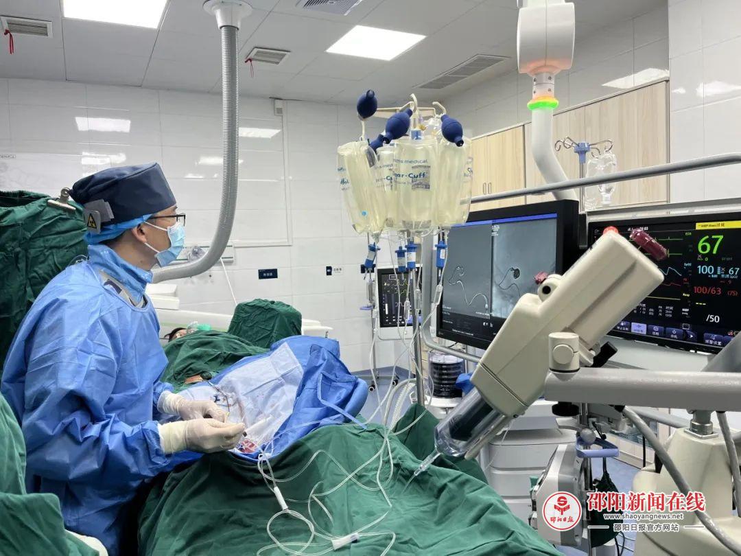“消失的炸弹”-新宁县人民医院神经外科成功开展县内首例自主操作脑动脉瘤介入栓塞术