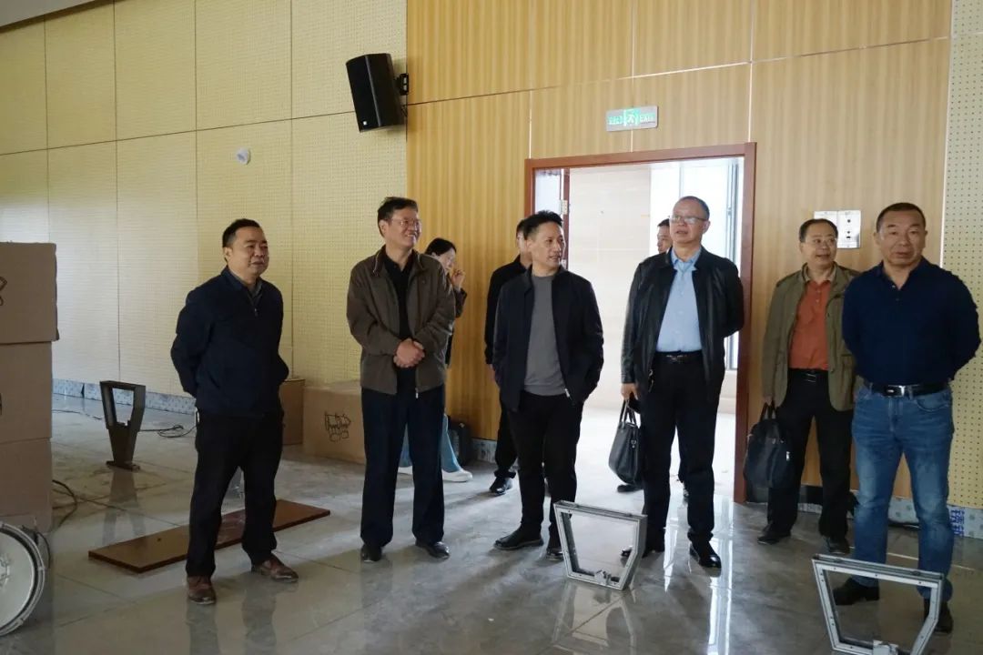 邵东​市人大常委会调研邵东市中医医院新院
