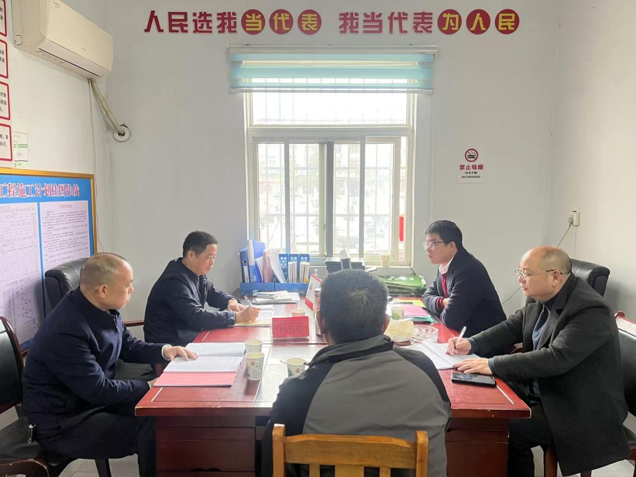 洞口县人大深入黄桥镇调研重大民生项目等工作
