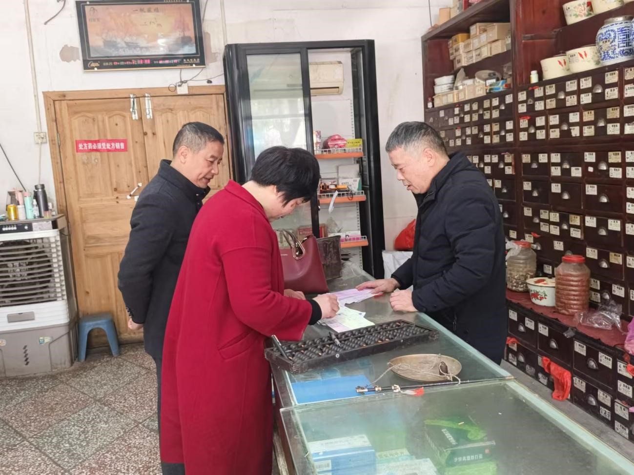 邵东市火厂坪市场监管所开展药品安全排查专项整治行动