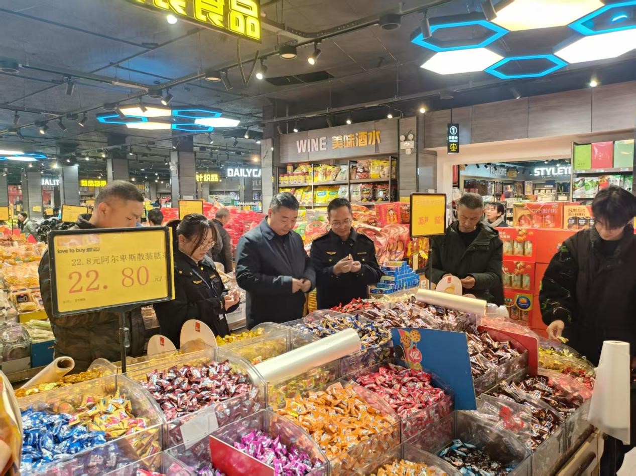 邵东市佘田桥镇守护群众“舌尖上的安全”