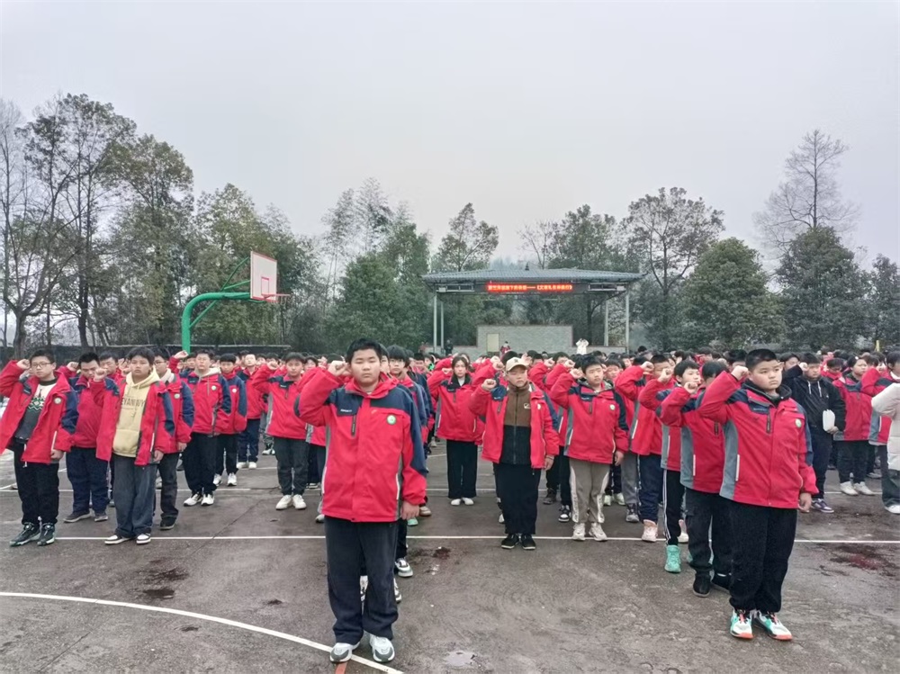洞口县石江镇中学开展行为规范教育思政课