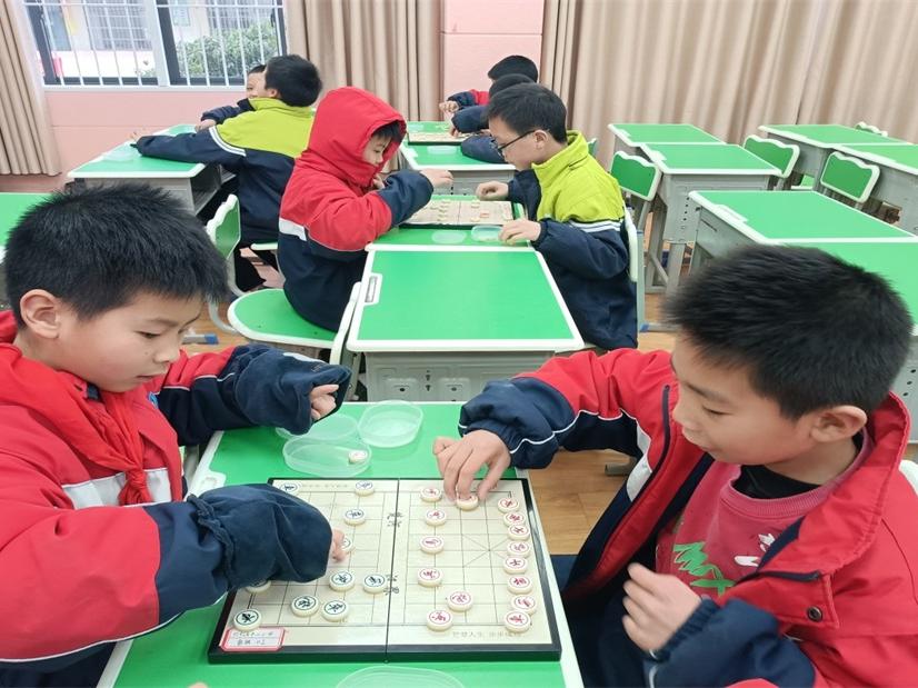 洞口县竹市镇中心小学开展特色兴趣课程活动