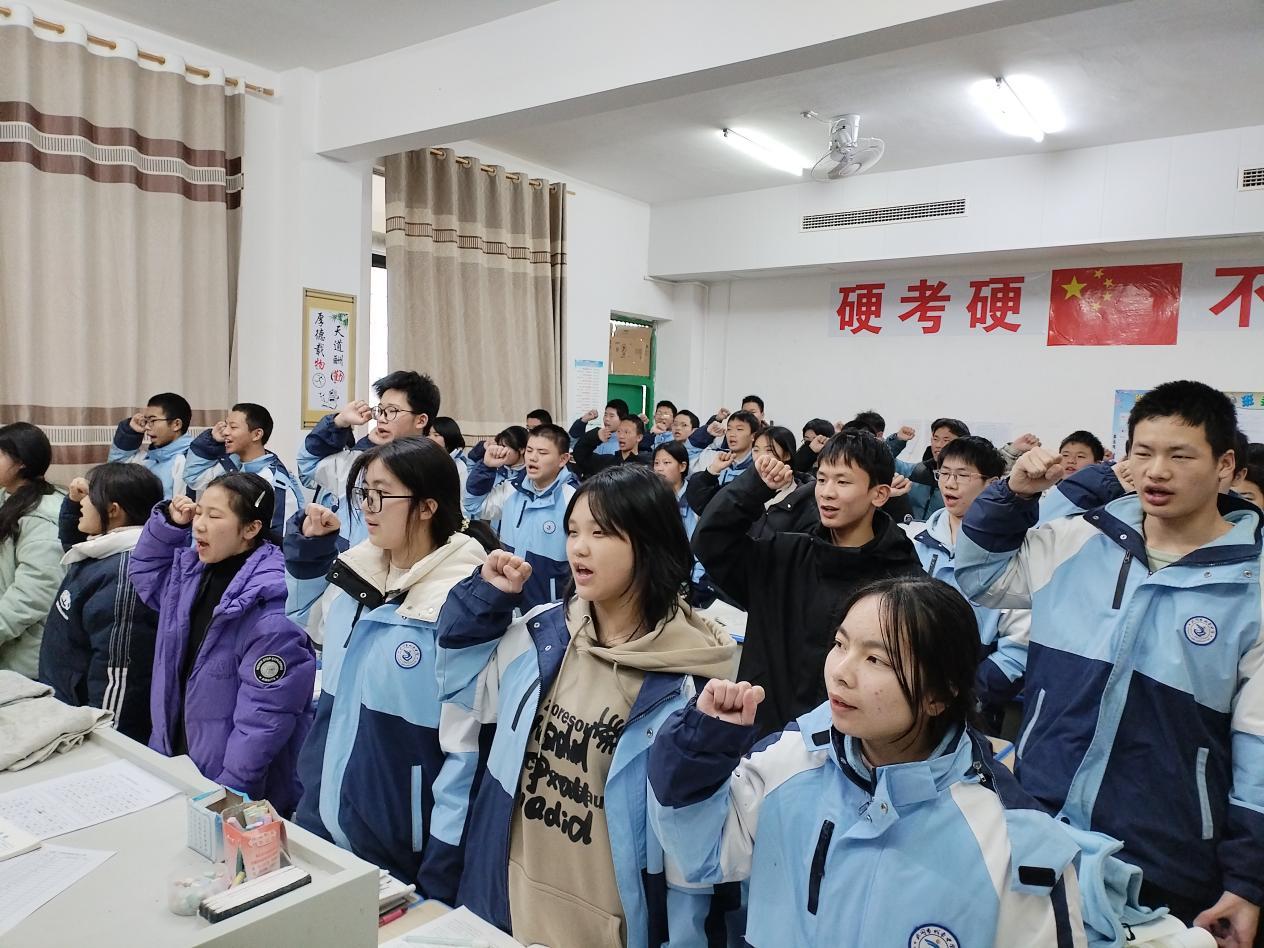 武冈市城东中学举行2025年学雷锋活动启动仪式