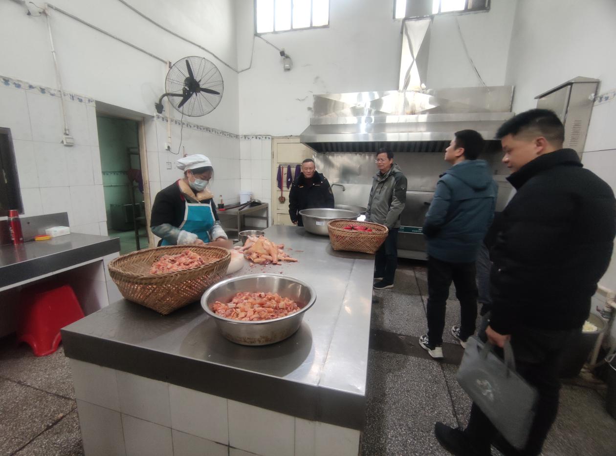 邵东市牛马司市监所全力守护师生“舌尖上的安全”