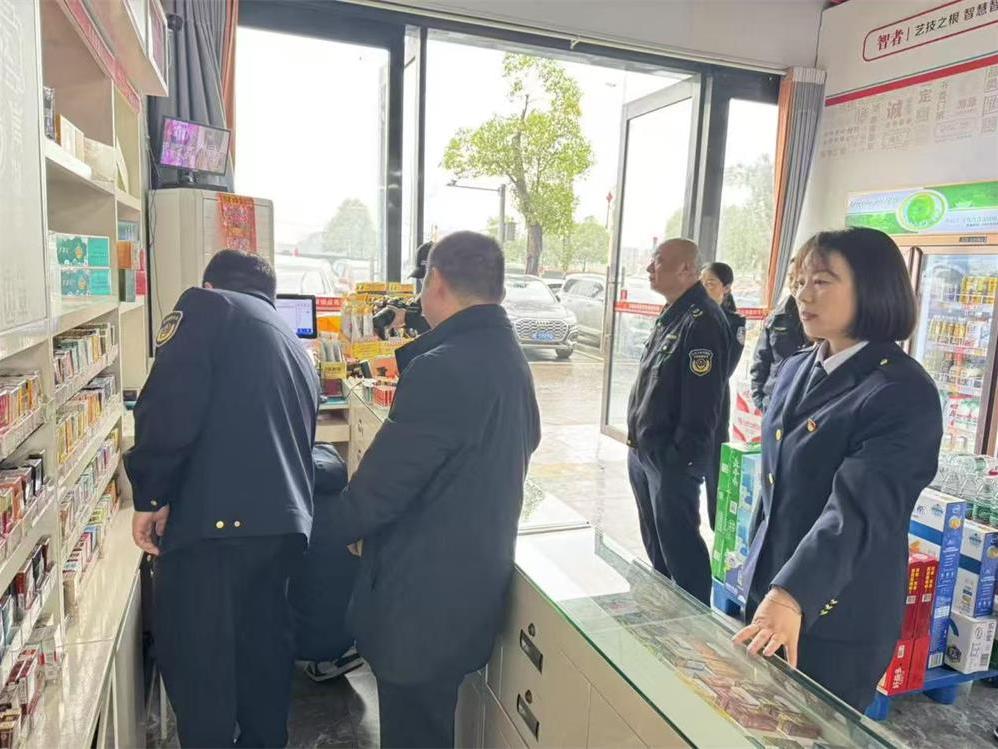 邵东市市监局联合多部门开展烟草市场专项整治行动