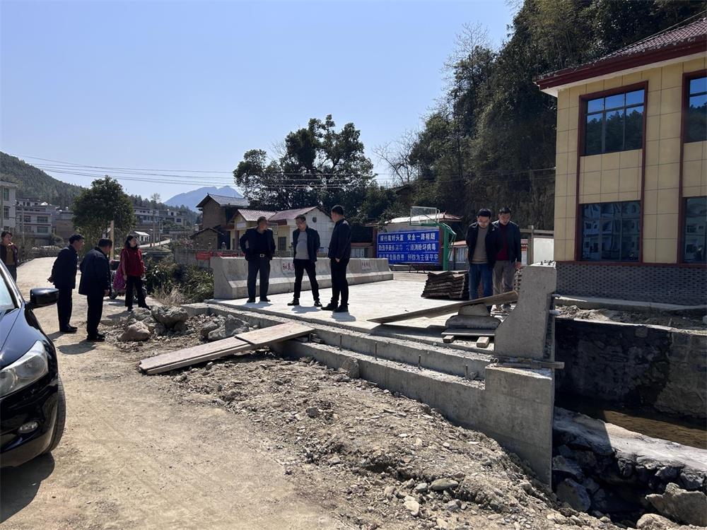 邵东市堡面前乡人大主席团：视察雷湾桥建设，助力民生工程推进