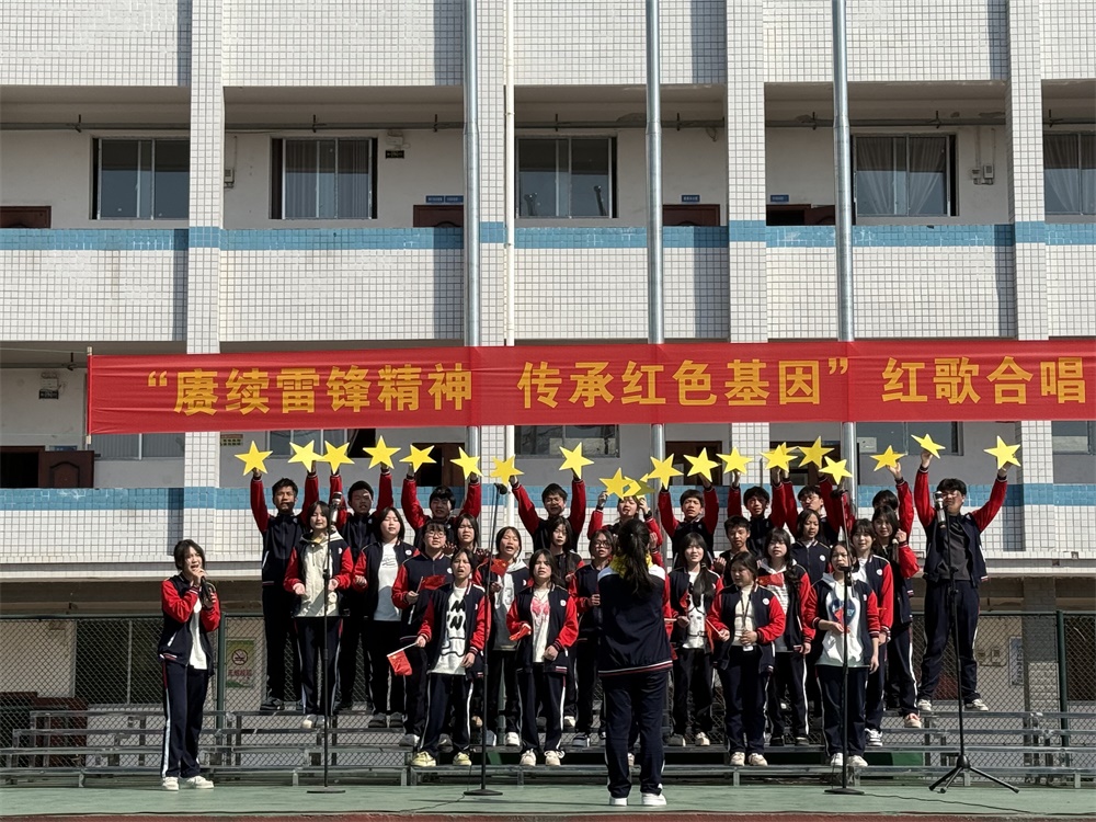 邵阳县工业职中：用行动续写新时代雷锋日记