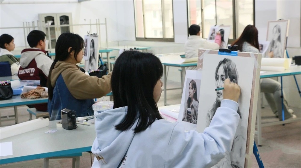 邵阳县工业职中美术专业学子荣获省级大奖
