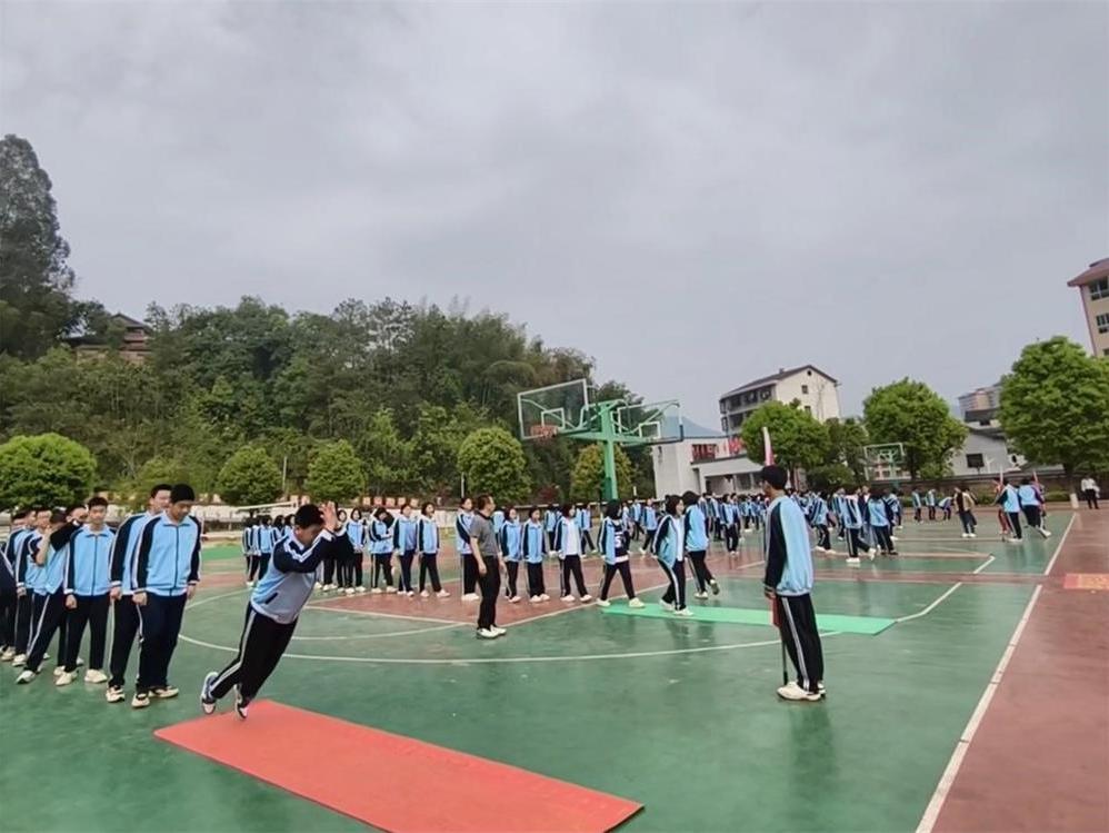 绥宁县民族中学魅力大课间：活力校园，助力成长