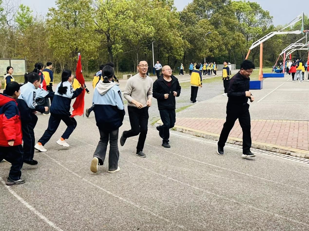 洞口县水东镇中学：校长喊你来运动