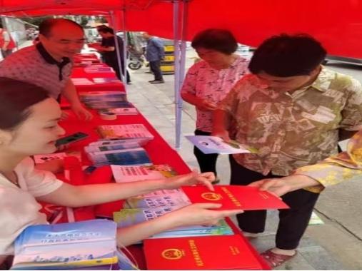 洞口县司法局开展“法护百姓，'典’亮生活”主题普法行动 