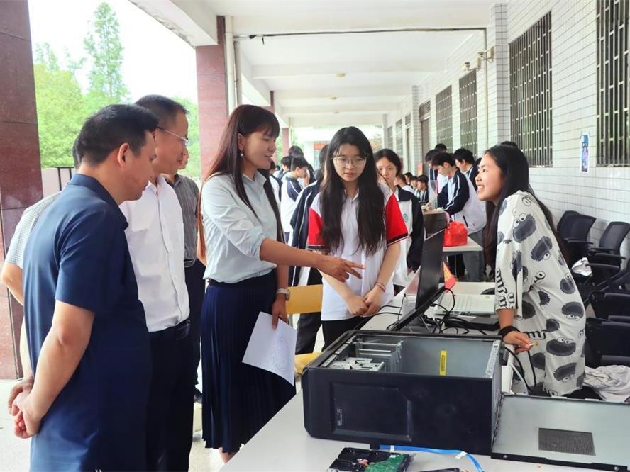 隆回县职业中专举办 2025 年技能节暨校园开放日活动