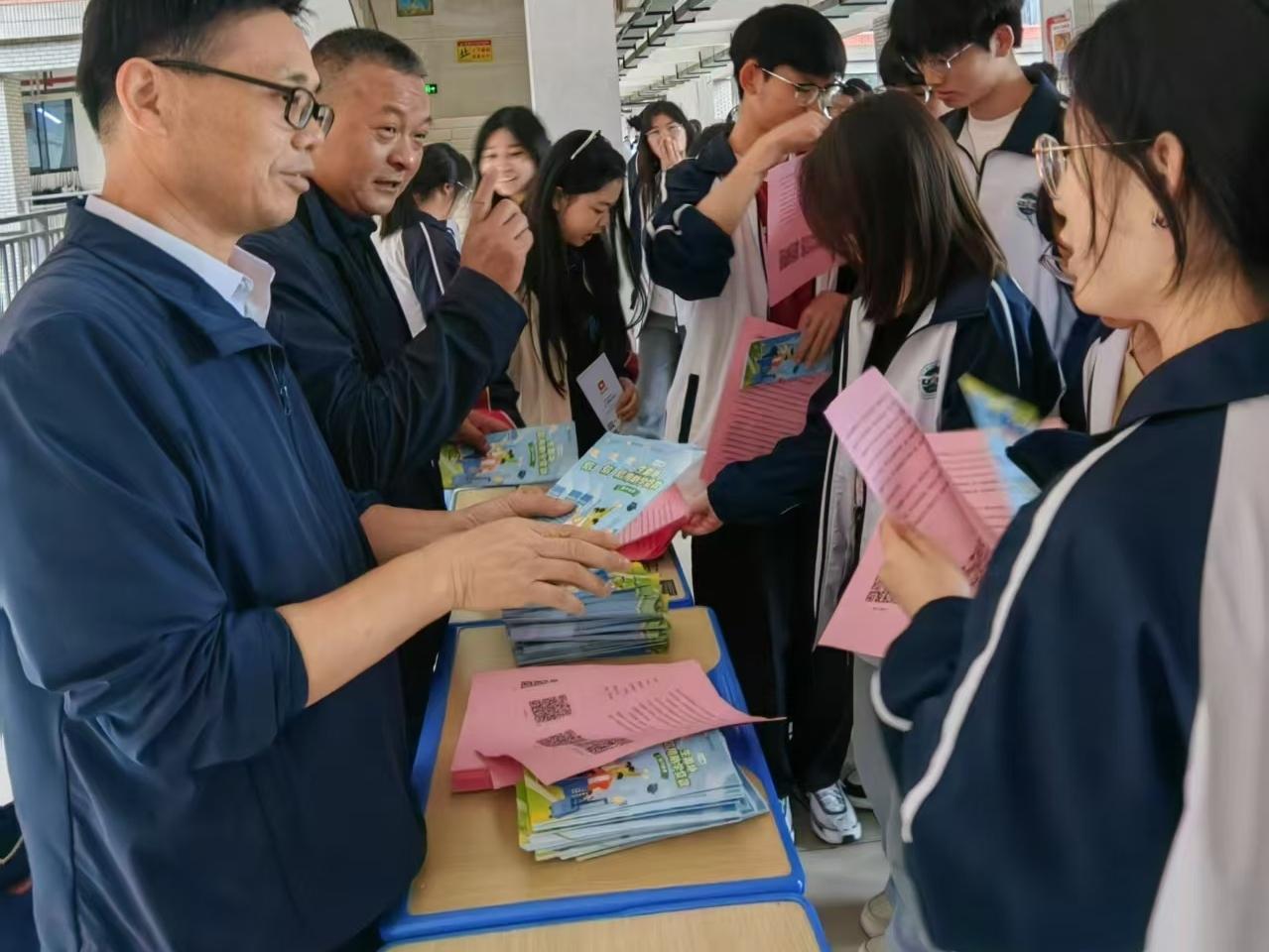 邵阳县：铺设助学贷款“无忧路”助力高考追梦人