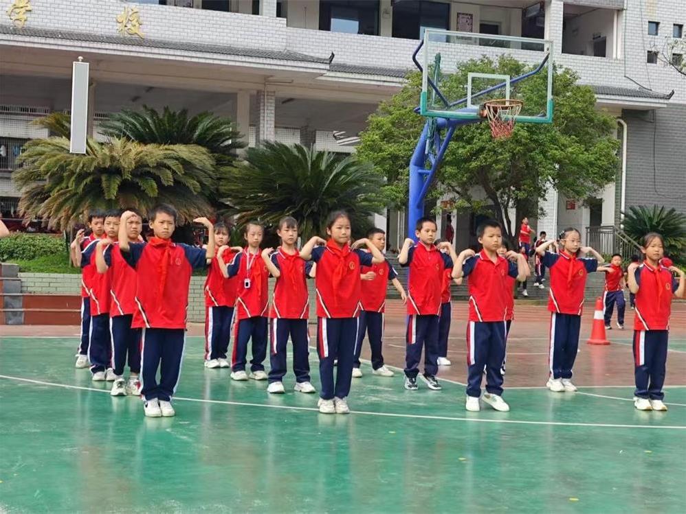 绥宁县长铺镇第二小学举行“童心盛宴 欢庆六一”活动