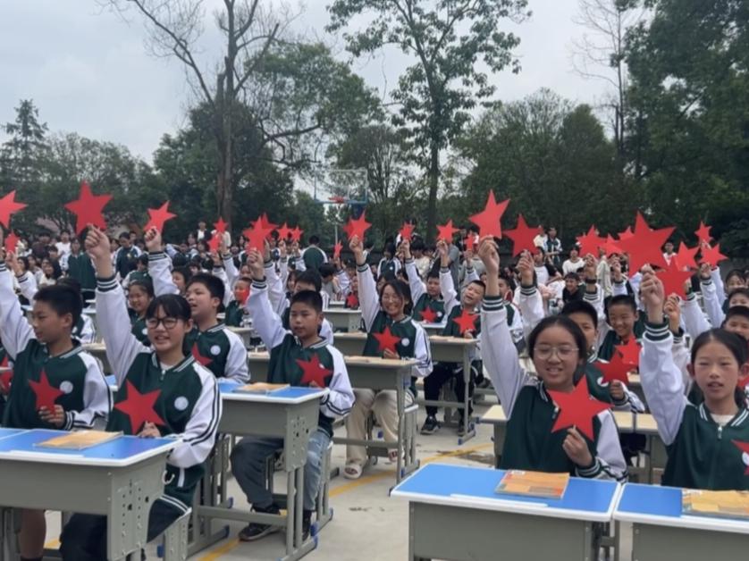 洞口县高沙镇茶铺中学：舞动青春，“桌”而不凡
