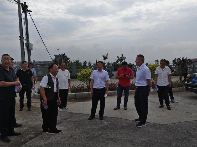 武冈市文坪镇：人大代表聚焦民生关切，开展民生实事视察