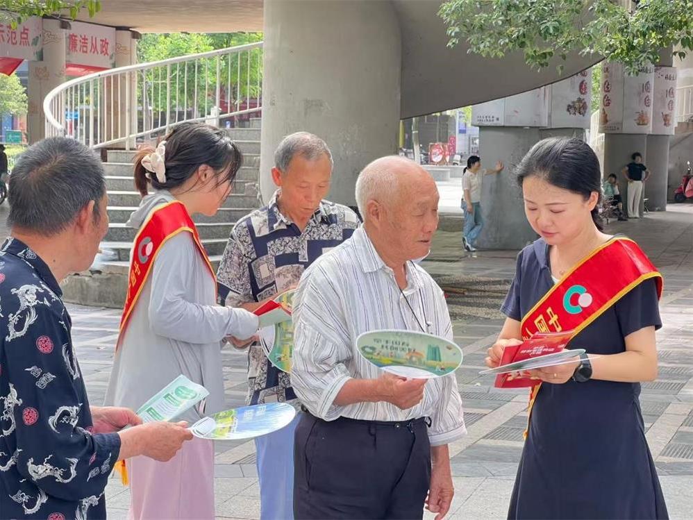 中国人寿财险北塔支公司开展“国寿6.16客户节”宣传活动