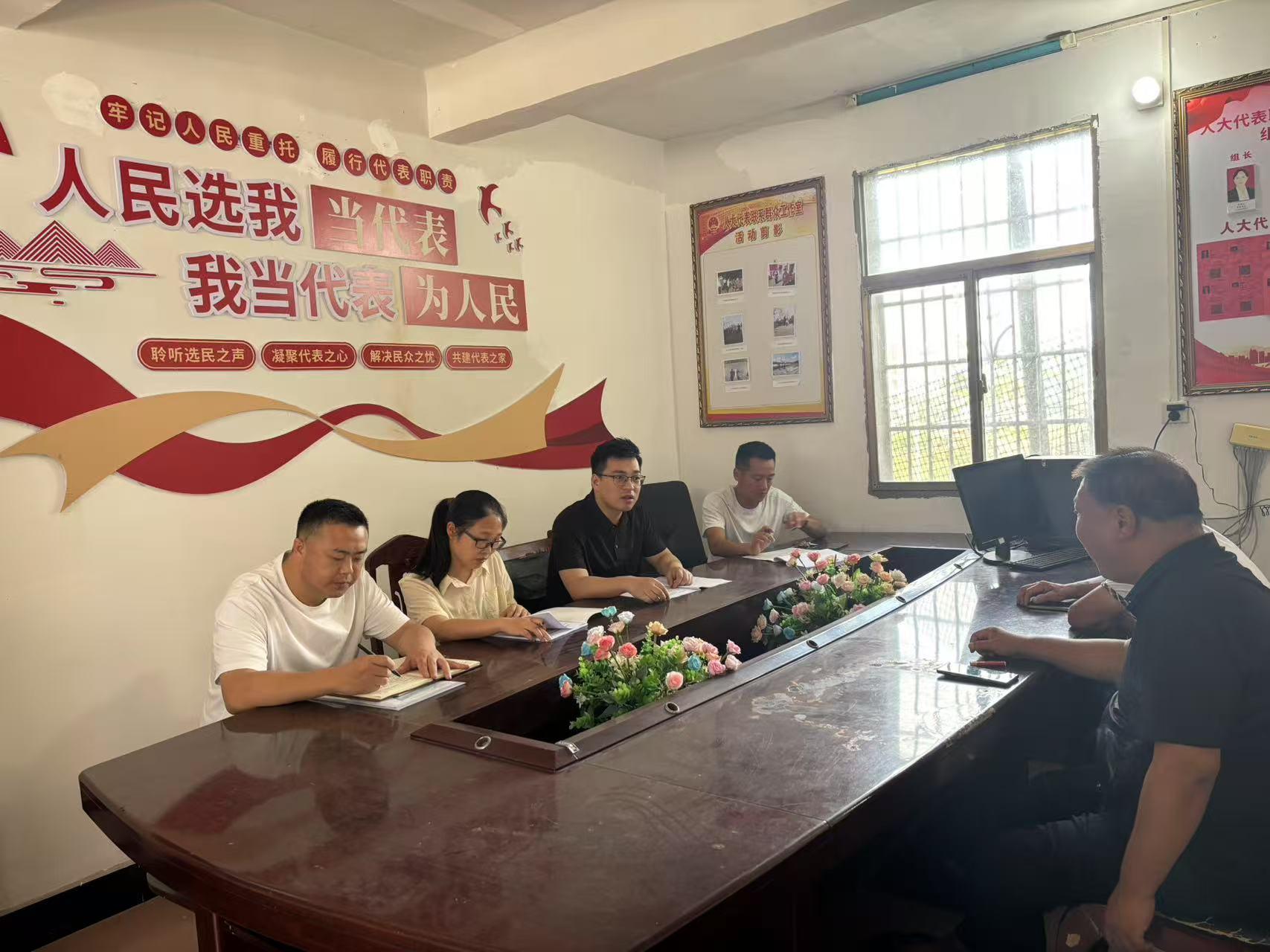 武冈市水浸坪乡：“喜迎旅发大会 代表在行动”