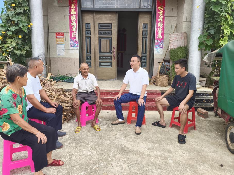 洞口县杨林镇：“三板斧”助推秸秆变废为宝