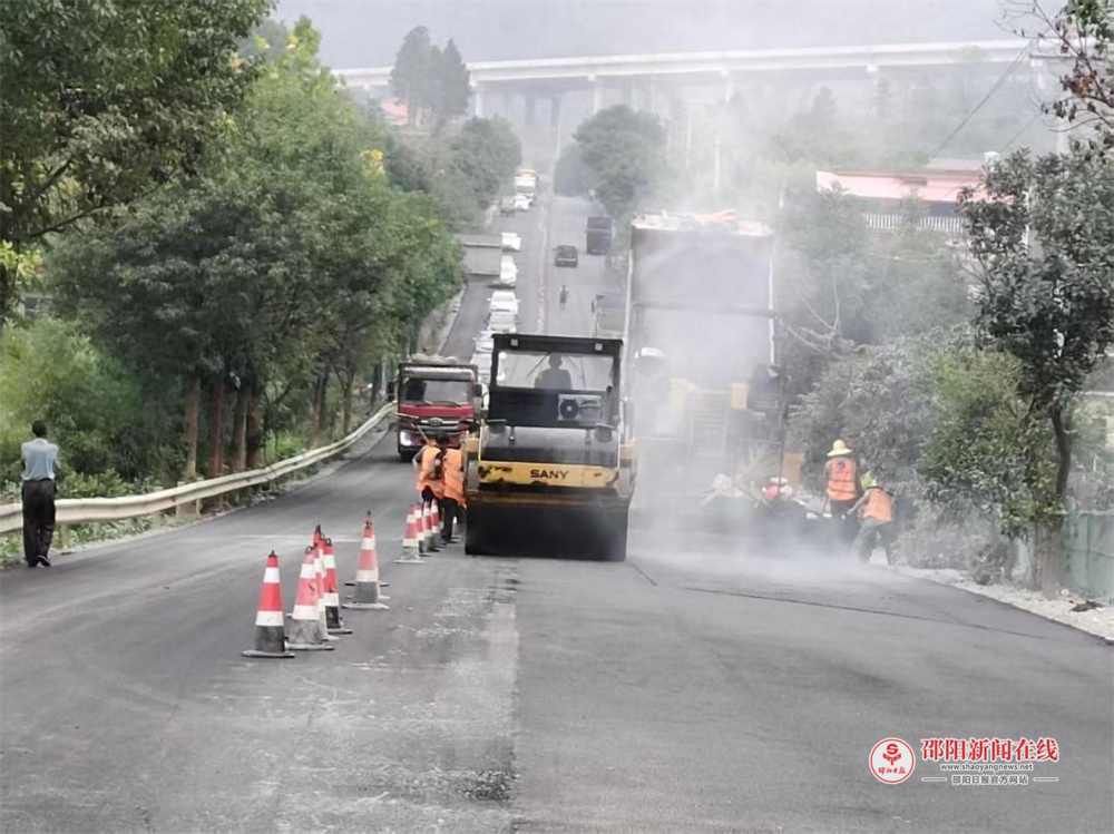 新宁县公路建设养护中心争分夺秒顺利完成2025年大修工程