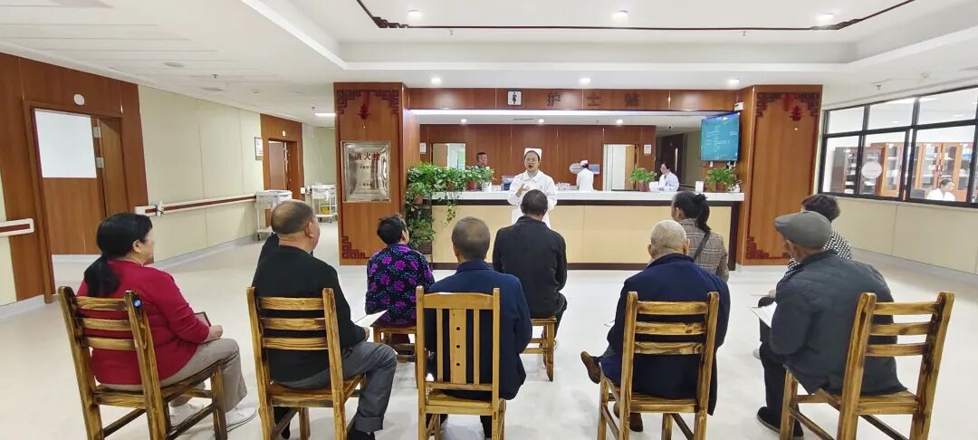 邵东市中医医院老年病科开展老年人健康关爱行动