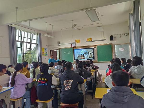 隆回县高平镇中学开展主题式校本研修活动