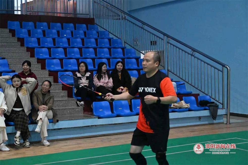 邵阳县人民检察院举行第三届“清廉杯”羽毛球比赛