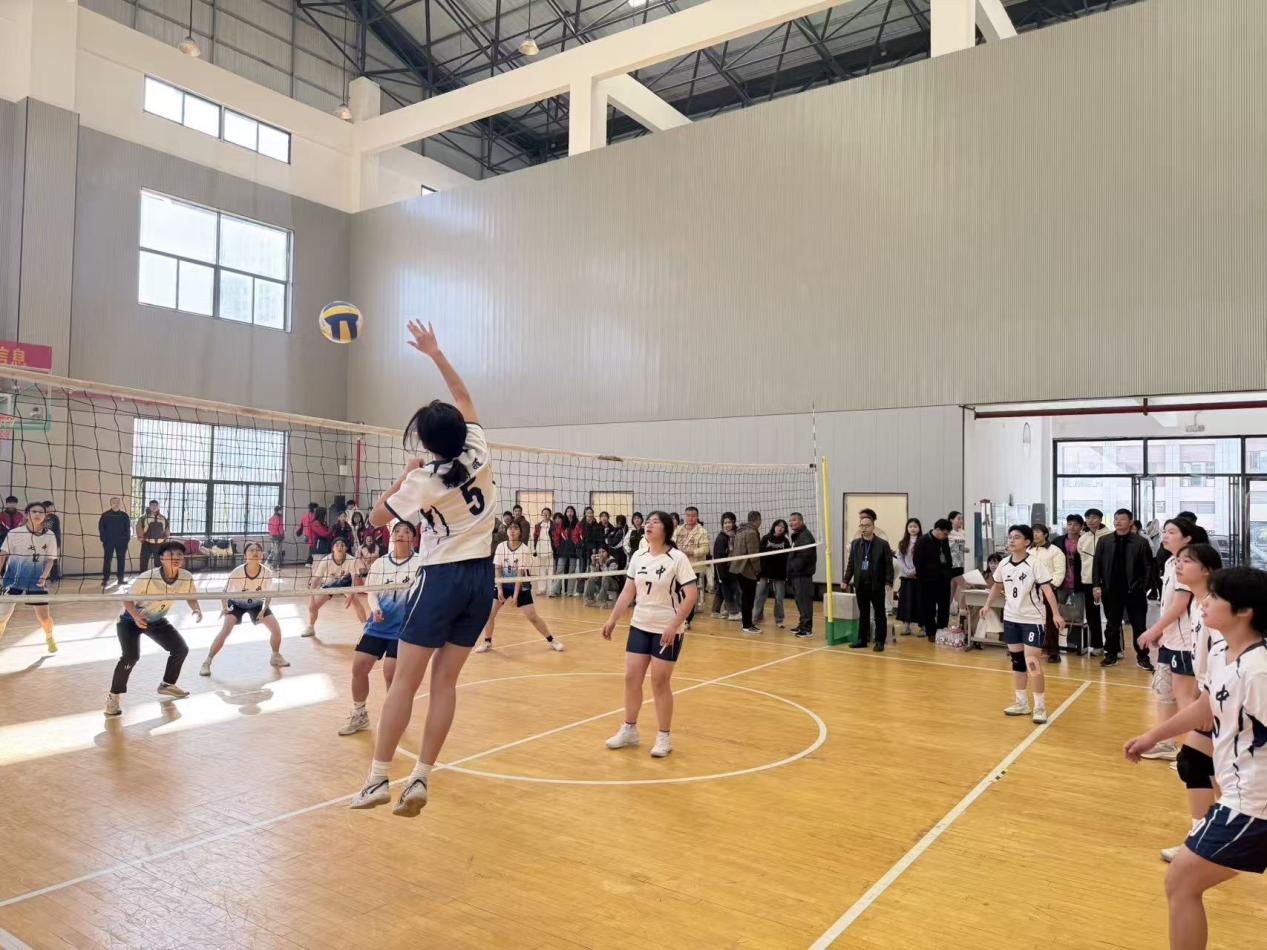 邵阳县第二高级中学在县级排球赛中再创佳绩
