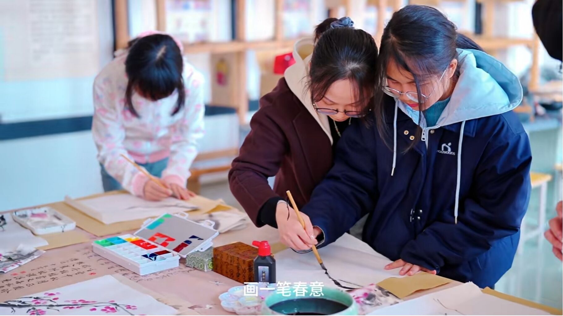 隆回职业中专开展冬至学生免费吃水饺暖心活动