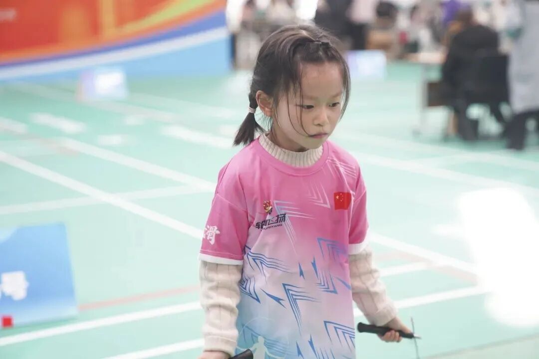 邵东市城区第一完全小学蒋俊雅在湖南省跳绳公开赛斩获金银铜奖