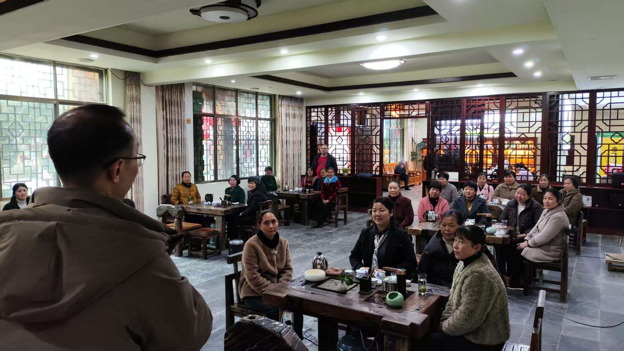 洞口县古楼乡开展庆“三八”妇女节系列活动