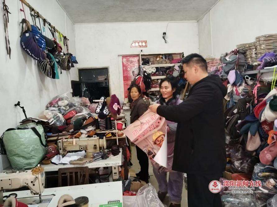 洞口县花园镇：党建引领聚合力 凝心服务暖民心