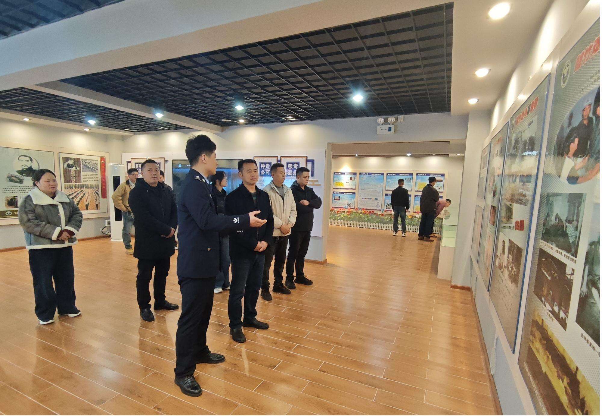 洞口县退役军人事务局组织开展禁毒参观学习活动