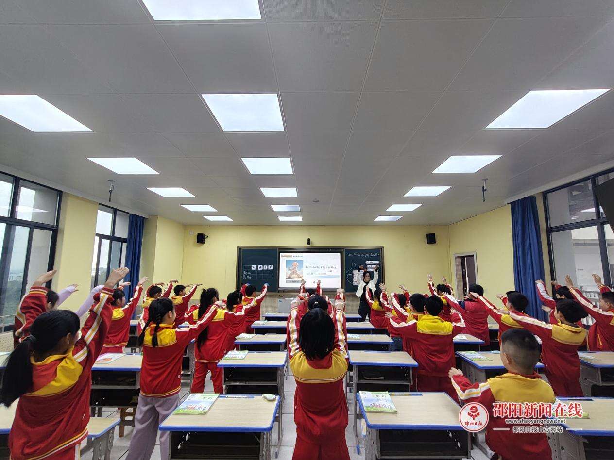 洞口县雪峰街道中心学校开展英语课堂教学竞赛