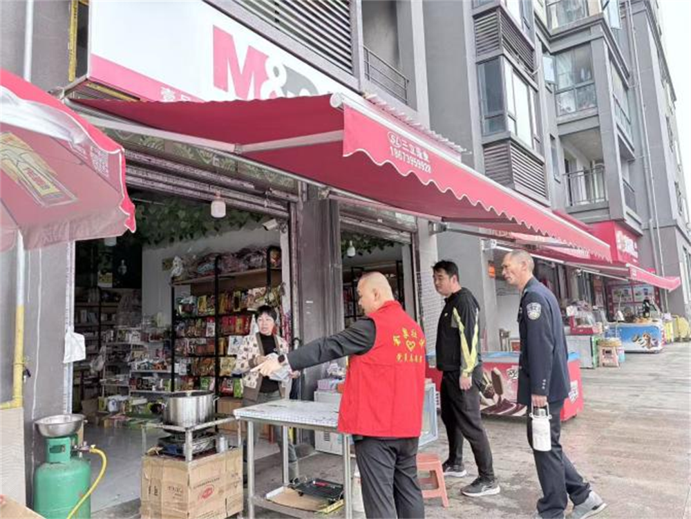 邵东市第一实验学校联合多部门开展校园周边环境专项整治行动