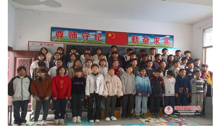 武冈市邓元泰镇城西九年制学校开展第十一届中小学生建制班合唱比赛