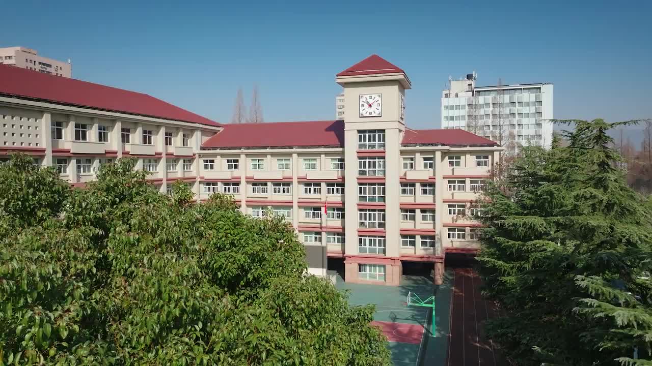 全社会行动起来践行职业道德