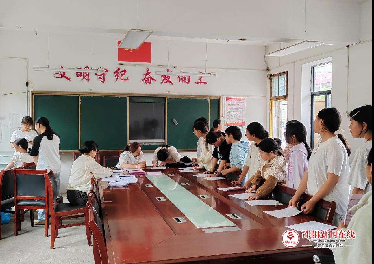 隆回县北山镇中心学校开展HPV疫苗免费接种进校园活动