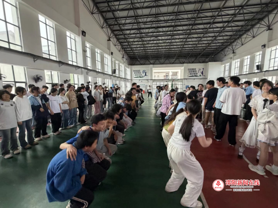邵东市芙蓉学校开展初三考前心理减压团辅活动