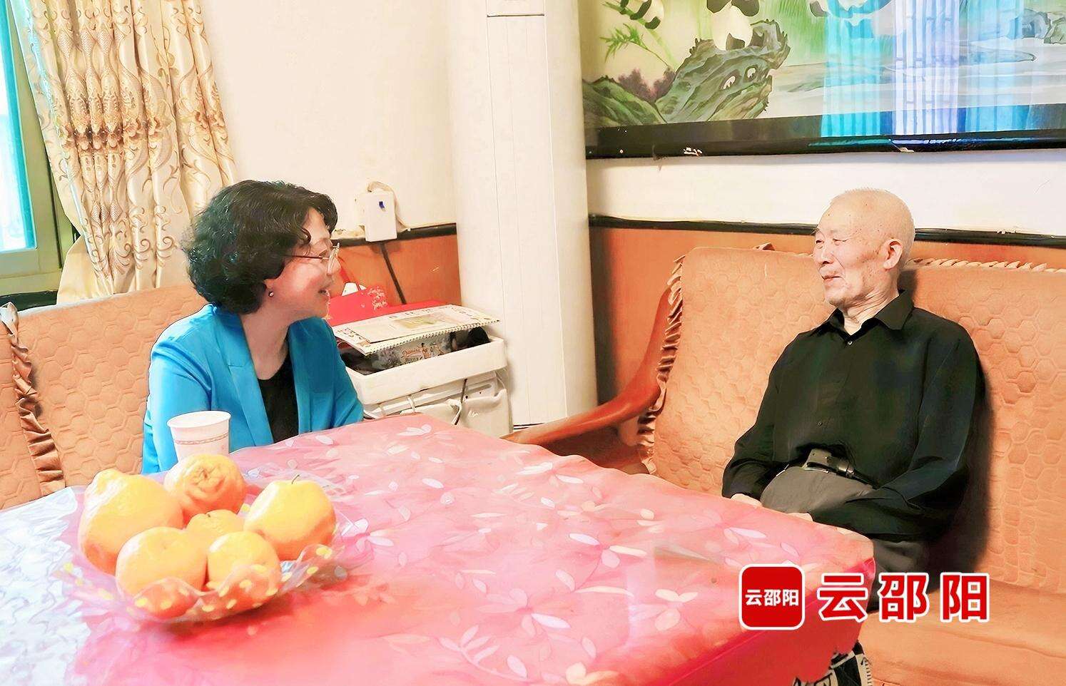 程蓓走访看望正厅级老领导老同志：一张蓝图绘到底 一棒接着一棒干