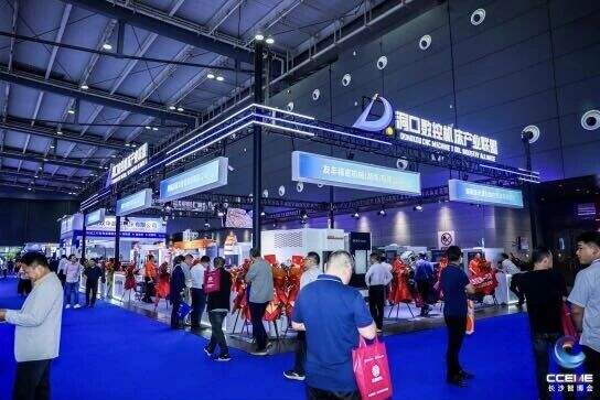 洞口县数控机床产业联盟组团参展长沙智博会取得丰硕成果