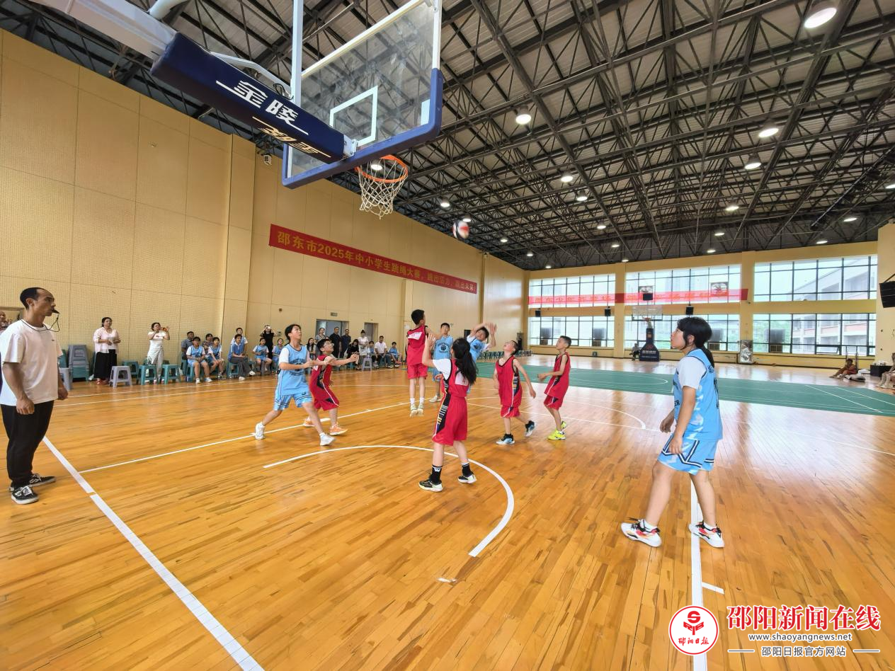 邵东市城区第二完全小学242班勇夺宋家塘班BA冠军，将征战邵东市赛场