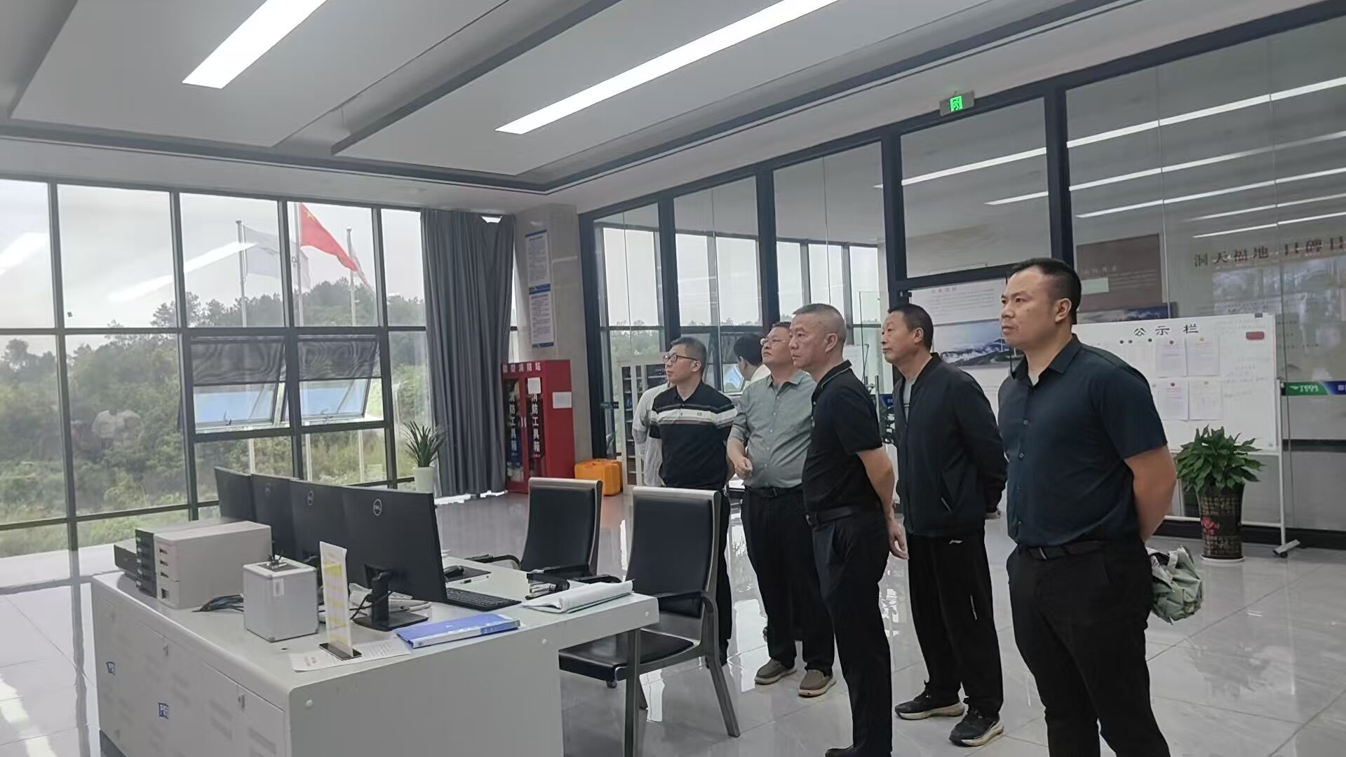 洞口县城管局环卫部门开展环卫行业安全生产拉网式隐患排查行动